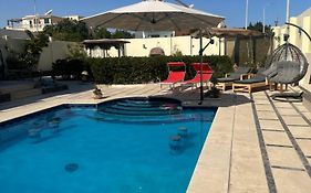 Alis Villa